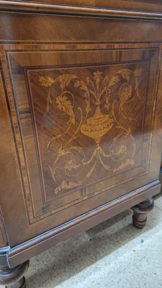 Escritorio bureau antiguo con marquetería
