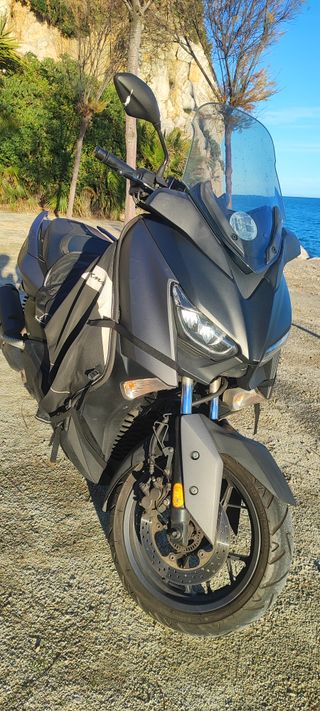 Yamaha XMAX 300 Revisada