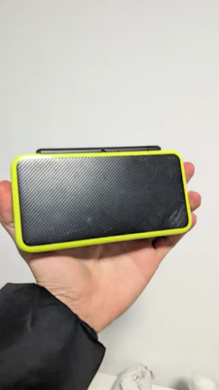 Nintendo New 2DS XL con scatola