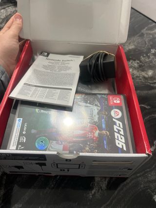 Nintendo Switch OLED + Juego FC 26