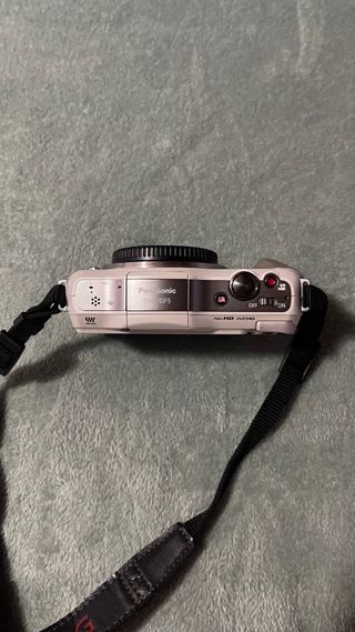 Cámara Panasonic Lumix DMC-GF5K Kit