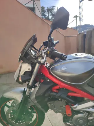 Suzuki Gladius 650 con 69018 km PRECIO NEGOCIABLE