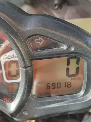 Suzuki Gladius 650 con 69018 km PRECIO NEGOCIABLE