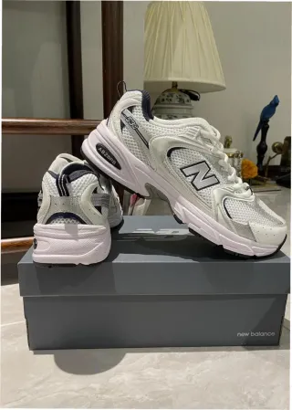 New Balance 530 Talla 38 Blanco Plata