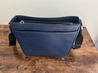 Bandolera Prada Azul y Negra de cuero