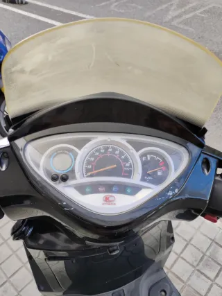 Kymco People 50 gripada