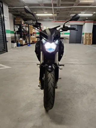 Moto MCBOR 125cc Naked Negra