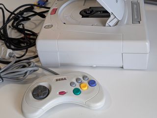 Sega Saturn Model 2 Japonesa con mando