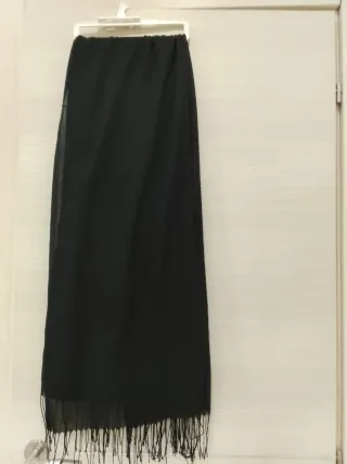 Sciarpa donna nera con frange