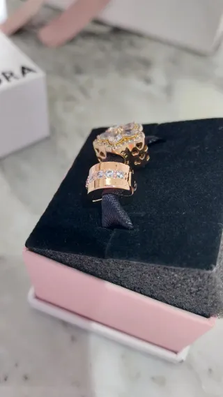 2 Charm Pandora Oro.