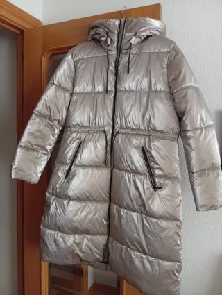 Abrigo largo mujer está nuevo sin estrenar costo