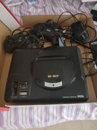 CONSOLA MEGA DRIVE MAS JUGOS Y 2 MANDOS
