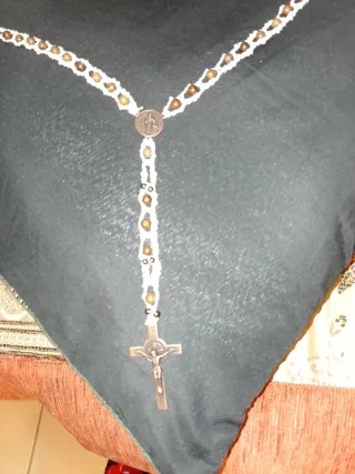Rosario de bolillos con cruz