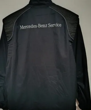 Chaqueta Mercedes-Benz Negra
