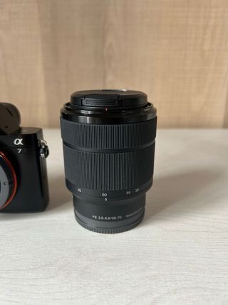 Cámara Sony Alpha 7 + Objetivo 28-70mm