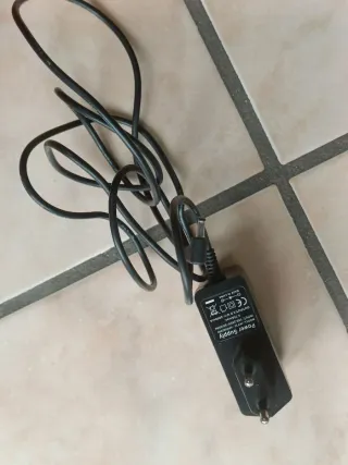 Puliscivetri / Aspiragocce cordless ricaricabile