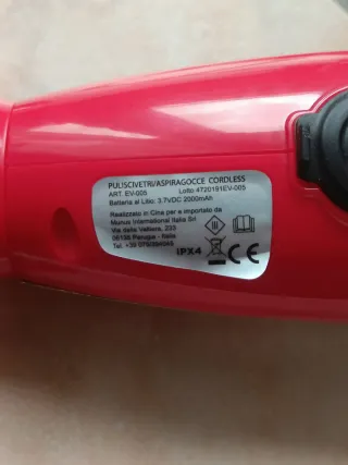 Puliscivetri / Aspiragocce cordless ricaricabile