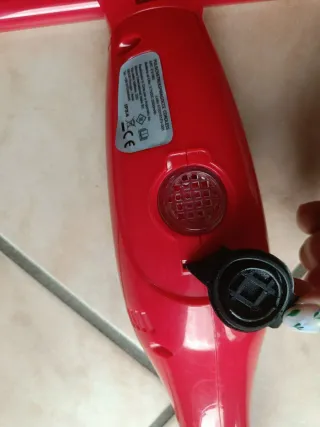 Puliscivetri / Aspiragocce cordless ricaricabile