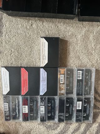 Lote Extremoduro: Vinilos, CDs y Cassettes