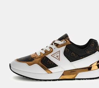 Deportivas Guess doradas y blancas