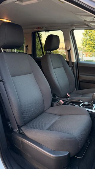 Land Rover Freelander 2012