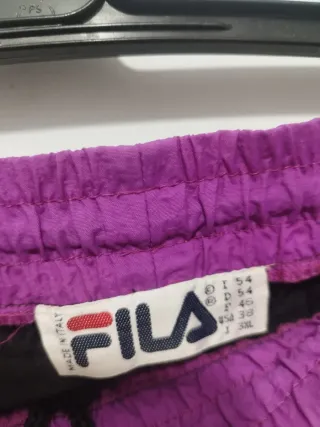 Pantaloni Fila neri con banda viola e verde