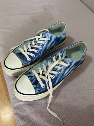 Converse Azul y Blanco