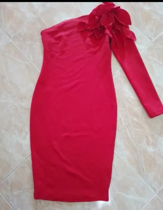Vestito monospalla rosso aderente