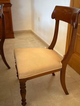 Mesa de comedor y sillas