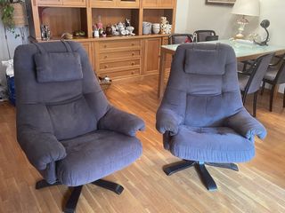 Par de sillones cómodos tapizados