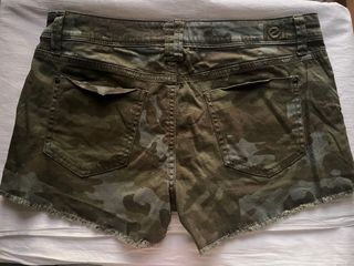 Shorts camuflaje deshilachados Vintage