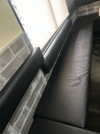 4 Banqueta y 6 respaldos negros