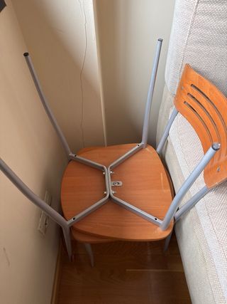 Pack mesa de cristal comedor y 4 sillas de madera