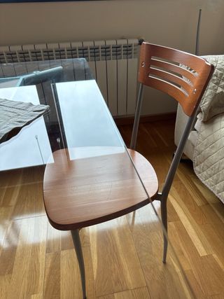 Pack mesa de cristal comedor y 4 sillas de madera