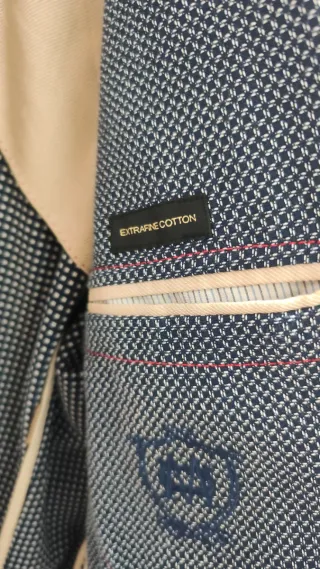 Americana de vestir azul y blanca