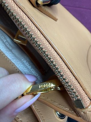 Bolso Prada Galleria Beige Negro