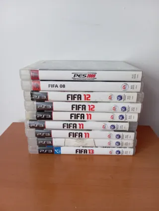 Conjunto di giochi PS3 FIFA e PES