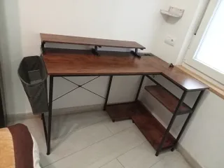 Escritorio esquinero madera y metal