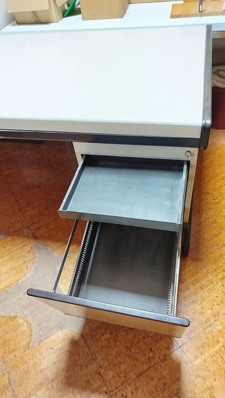 Mesa de oficina L moderna