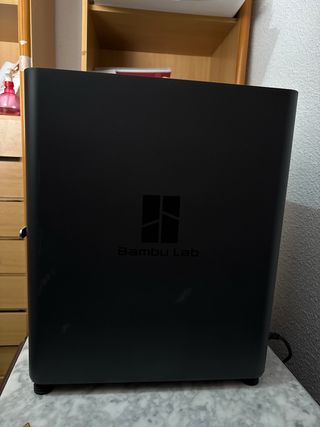 Impresora Bambu Lab P1S Cerrada
