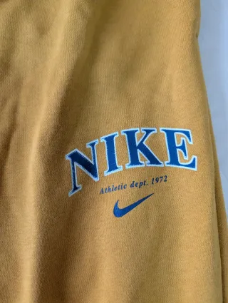 Pantalón chándal Nike mostaza talla M