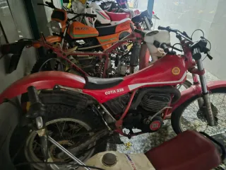 Montesa Cota 335 Trial Roja