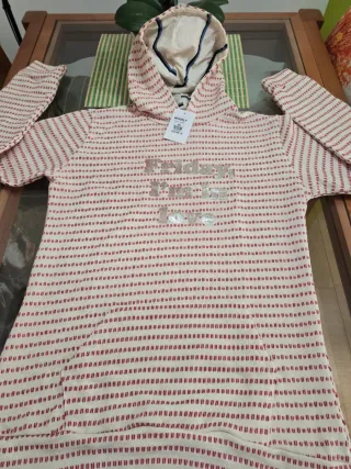 Sudadera en talla L y XL. CON ETIQUETA