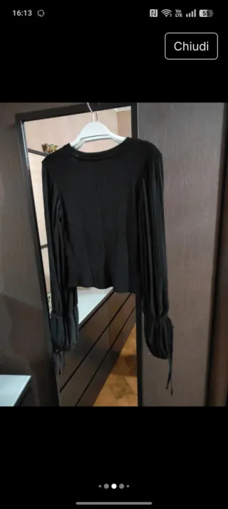 Maglia manica camicia nera