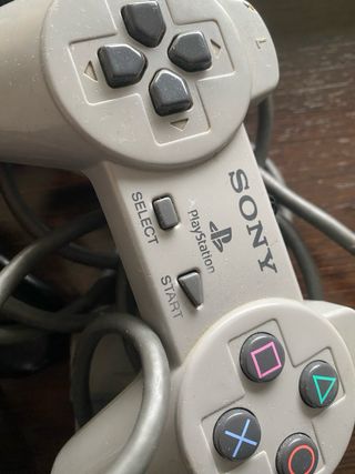 Lote di controller PS1 e PS2 originali da riparare