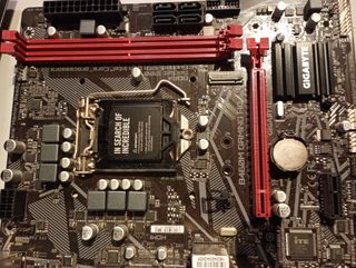 Combo Placa Base Gigabyte B460M + CPU i3 10100F