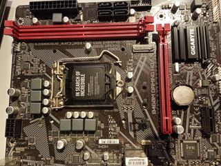 Combo Placa Base Gigabyte B460M + CPU i3 10100F