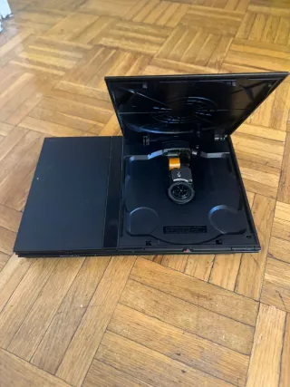 Console PS2 con controller, 1 gioco, problema di memoria e lettore