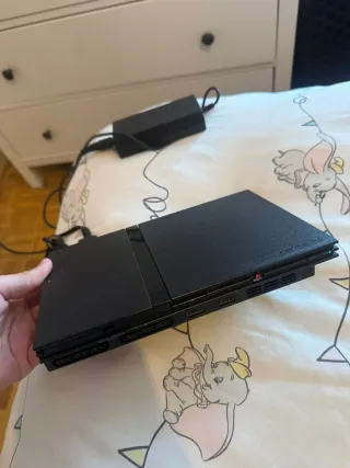 Console PS2 con controller, 1 gioco, problema di memoria e lettore
