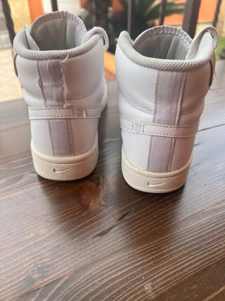 Sneakers alte Nike bianche bambina 39